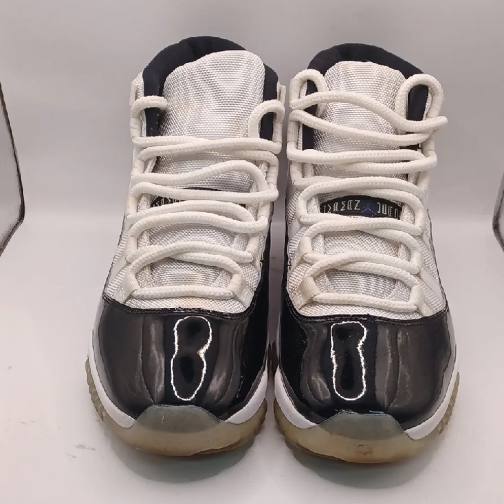 Pre-Owned Nike Air Jordan 11 Retro-White/Black Men Size 9.5US 378037100 - Picture 2 of 16